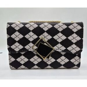 Chic Black & White Checkered Crossbody Bag With Gold Chain & Geometric Clasp